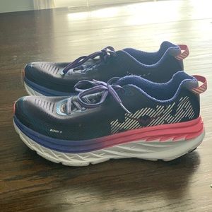 Hoka One One Bondi 5
